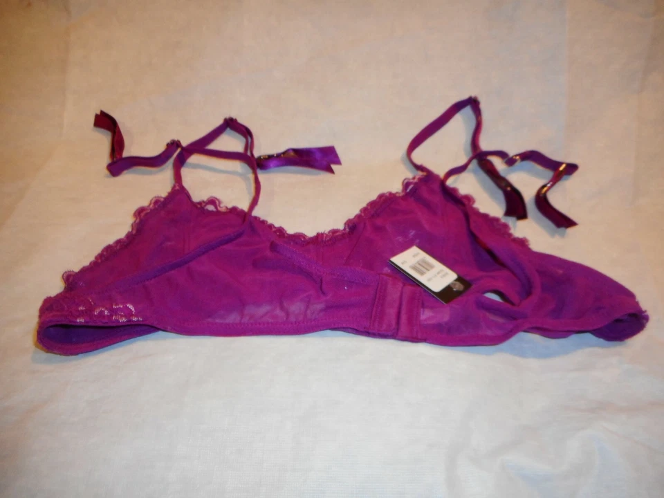 Cinturón Liguero Frederick's Of Hollywood FUSCIA Encaje Talla PEQUEÑO/MEDIANO Foto 3 de 4