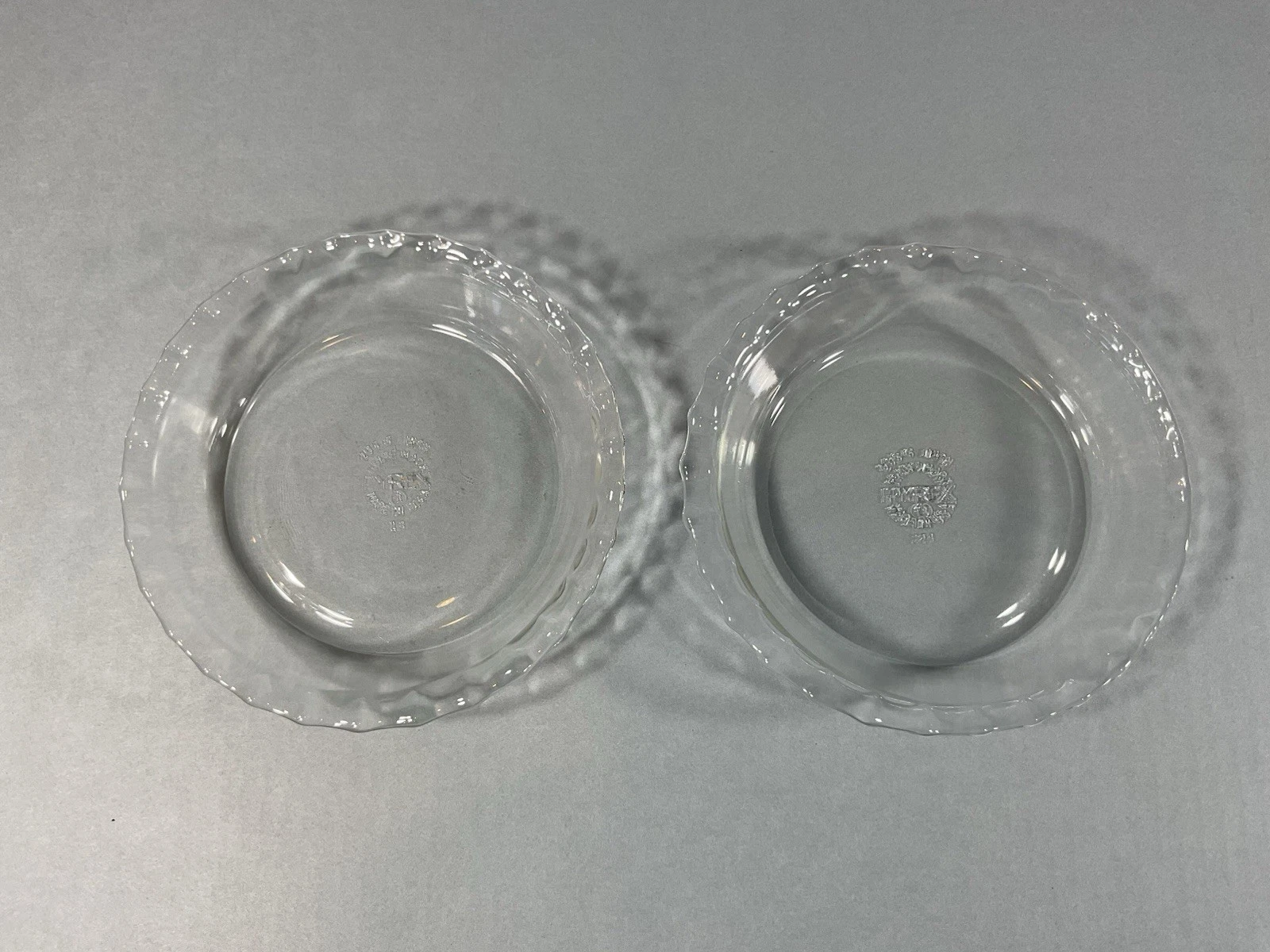 Vintage 2 PYREX Pie Tart Plate Pan Scalloped Fluted Edge 6 Inch Clear USA #206
Opens in a new window