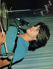 John Stamos action shot pinup drum kit set concert performance picture photo pix