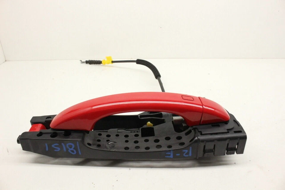 Manija de puerta exterior delantera derecha Audi A4 2014 OEM usada Foto 2 de 4