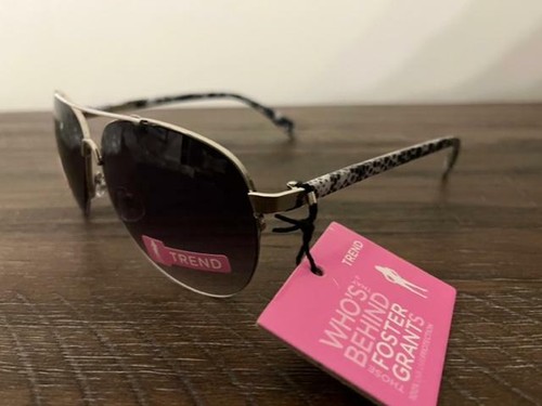Foster Grant Trend White snakeskin sunglasses 100% MaxBlock UVA/UVB Protection - Picture 3 of 6