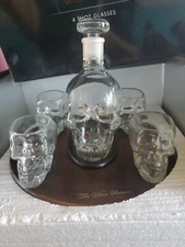 Glass Skull Decanter, Whiskey Decanter 4 Skull 3 Oz Glasses Open Box For NEW