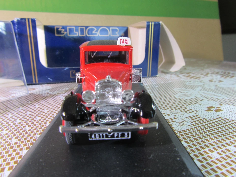 413Z Vintage Eligor 1016 Peugeot 201 Berline 1931 Taxi 1:43 Boite Catalogue - Photo 3/4