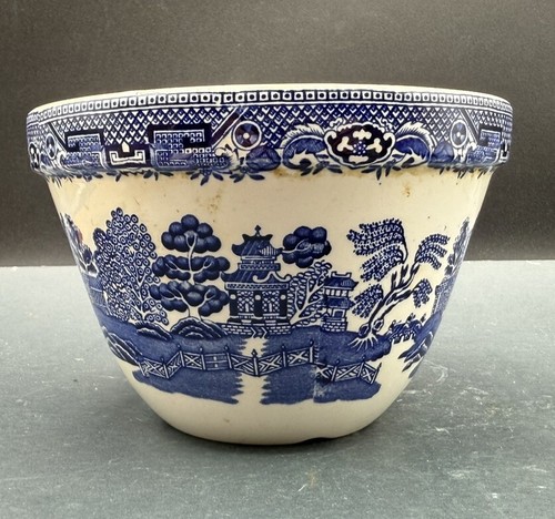 Vintage Blue Willow Mixing) Small Serving Bowl, England #30. BB - Picture 3 of 7