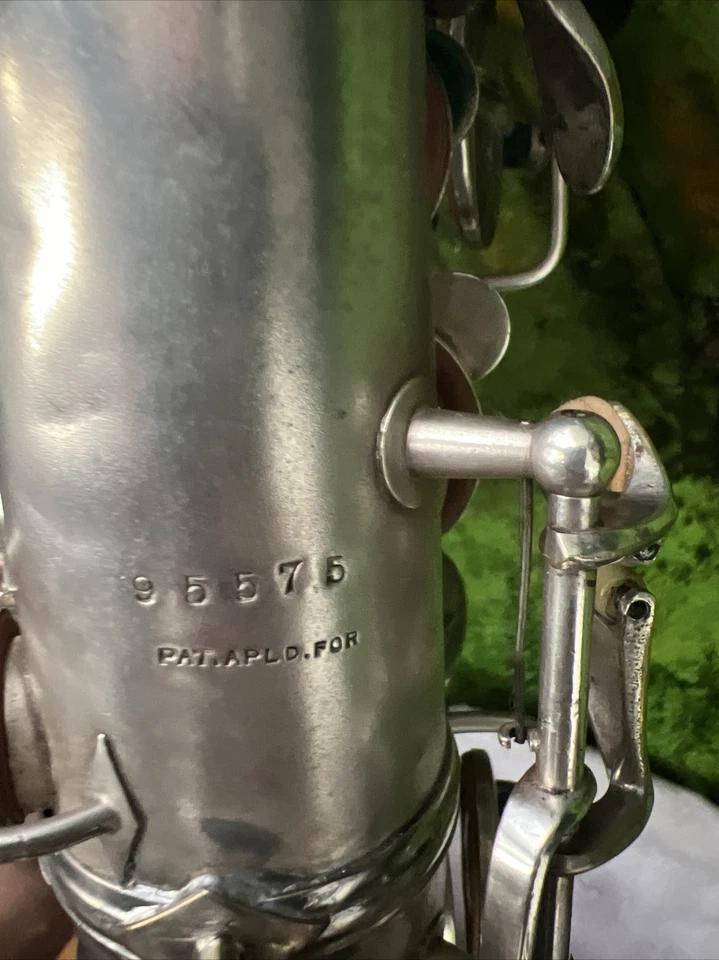 Saxofón alto York Grand Rapids Michigan EE. UU. después de afinar y reparar Foto 4 de 4