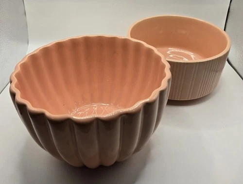 2 Pieces Vintage Mid Century USA Pottery Pink/Mauve Ribbed Planters Haeger