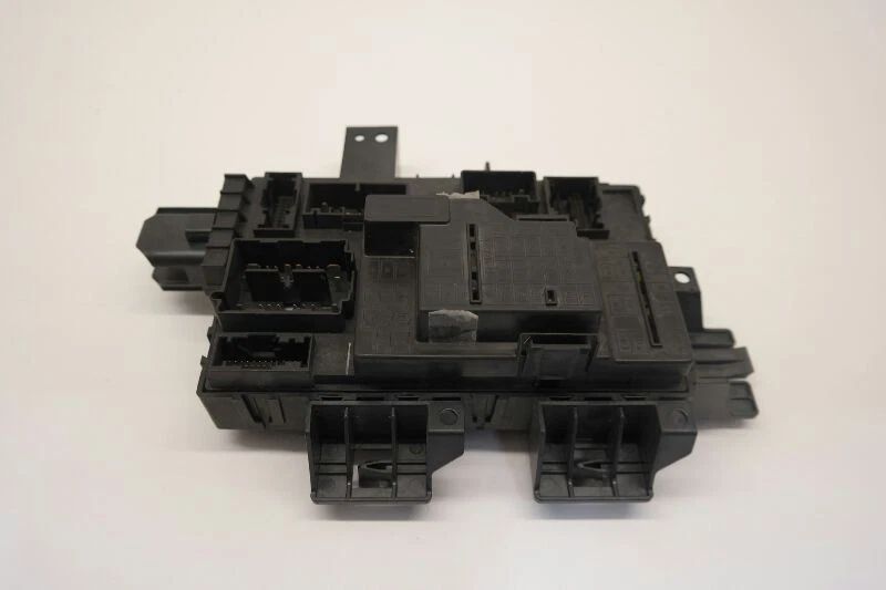 Lincoln MKS 2010 caja de fusibles interior OEM AA5T 15604 DA Foto 4 de 4