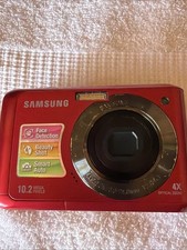 Samsung SL35 10.2-megapixel point-and-shoot digital camera featuring 4x optical
