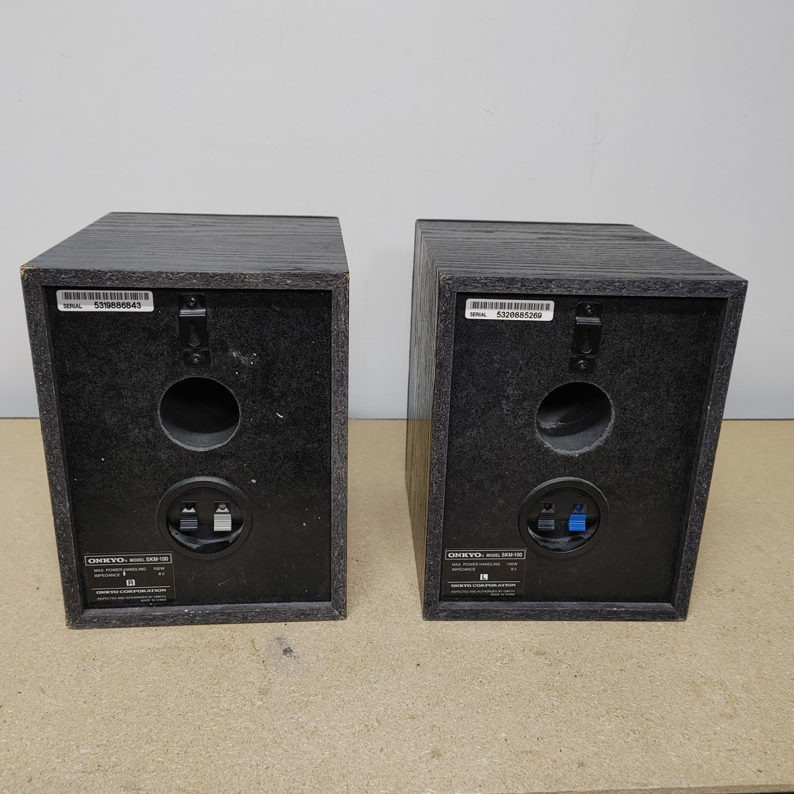 Onkyo SKM-100 Bookshelf Satellite Speakers 100 Watt 8 Ohm Tested & Working Great