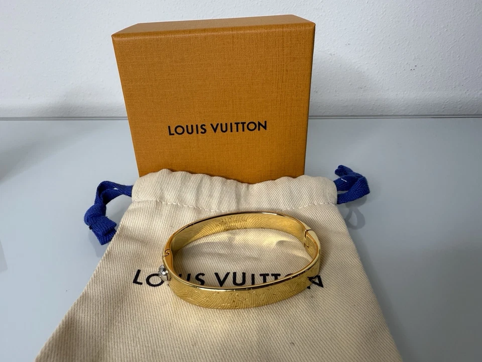 Brazalete Louis Vuitton Nanograma Oro LV Talla M Italia M00252 ~ COMO NUEVO ~ AUTÉNTICO Foto 2 de 4