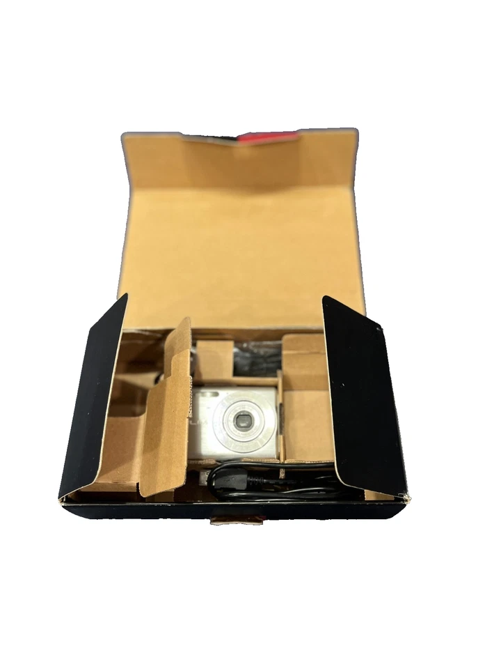 CASIO Exilim EX-Z60 Digital Battery & Box. It doesn't come with the charger - Image 3 of 4