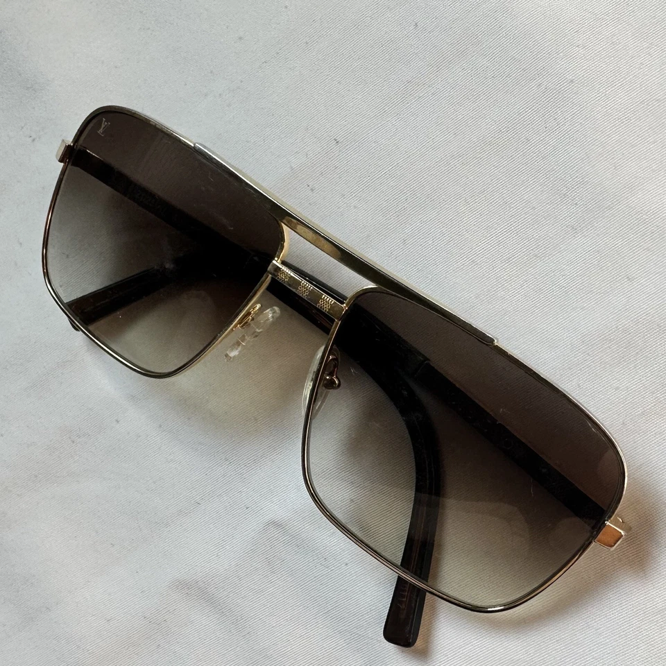 Marco Louis Vuitton Z0259U Attitude tono dorado con lente degradada marrón sol G3D Foto 2 de 4