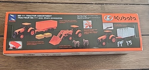 NEW Kubota M5-111 Toy Tractor Assortment 1:32 Scale Model 3 Piece Set Horses NIB - Picture 2 of 6