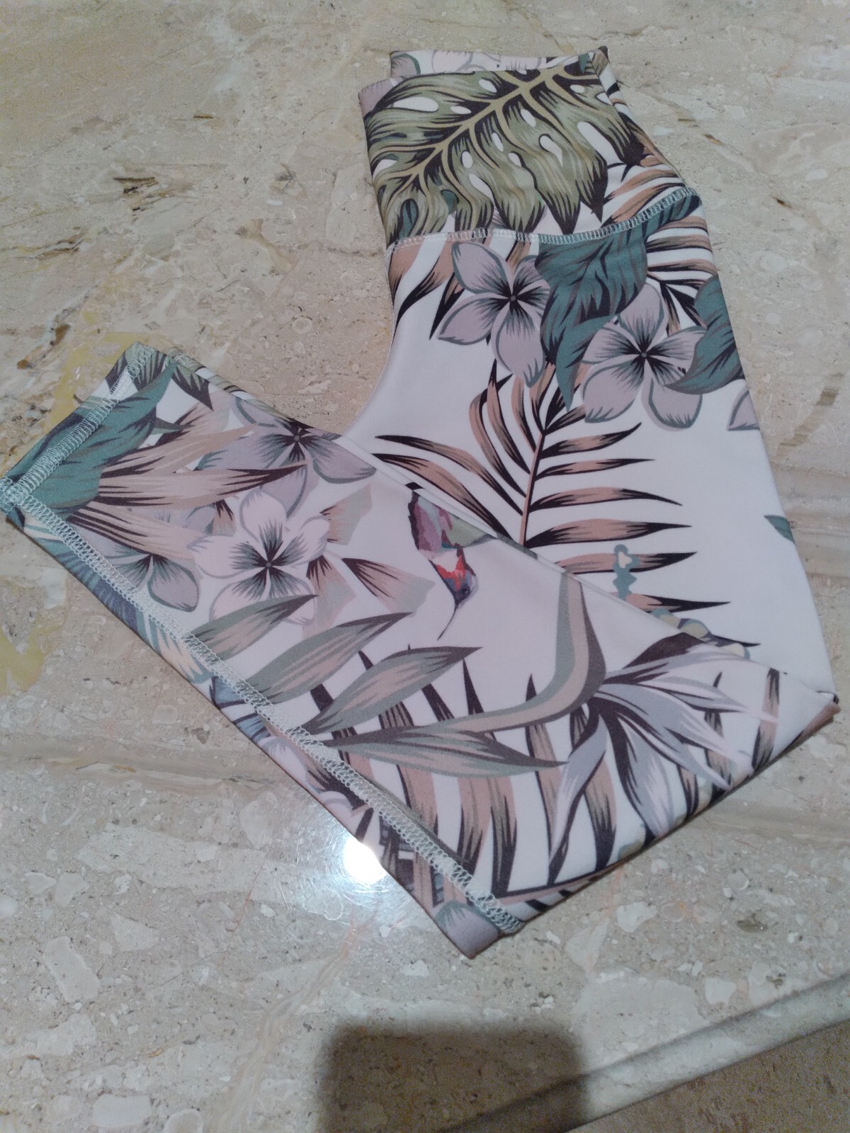 EVOLUTION AND CREATION WORKOUT YOGA LEGGINGS SMAL… - image 2