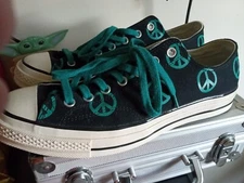 Converse Chuck Taylor Peace Logo 🔥🔥 One Of A Kind. ⭐⭐⭐⭐