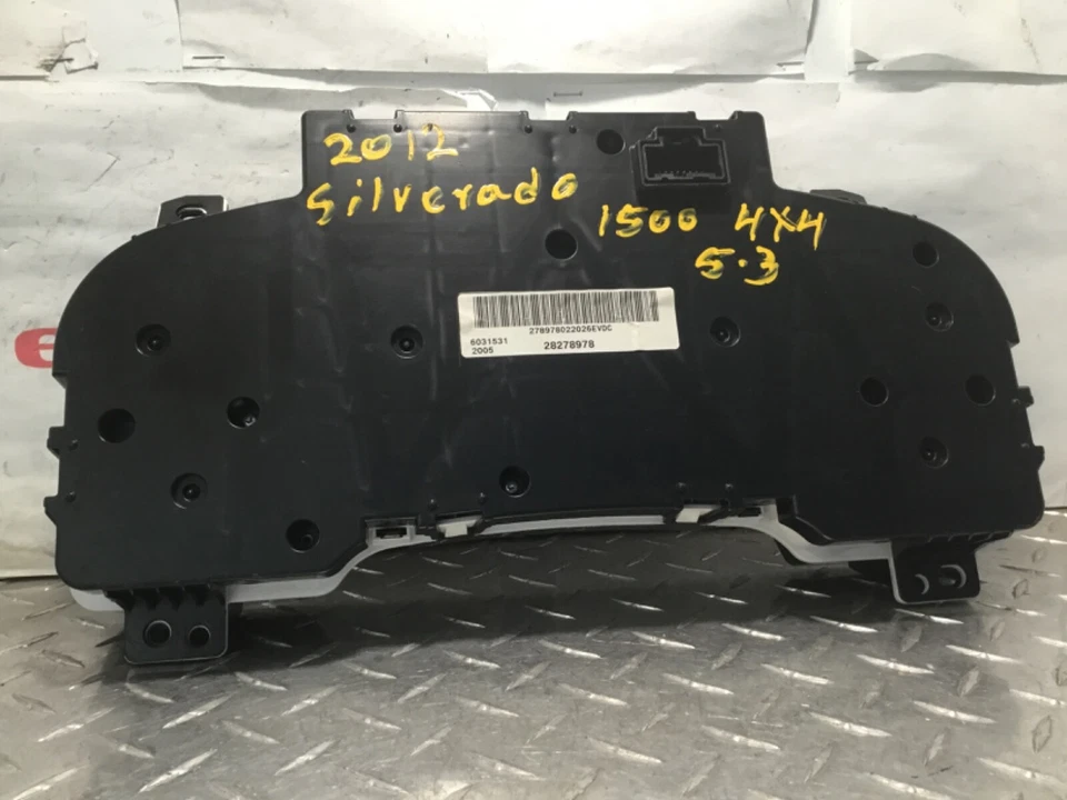 2012 SILVERADO 4X4 5.3  GM Tahoe Suburban Speedometer Cluster Z71 28278978 - Image 4 of 4
