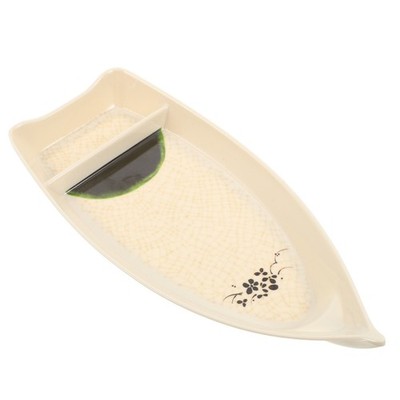 Japanisches Sashimi-Boot: Sushi-Platte mit Lachs und Thunfisch   26 x 12 x 3