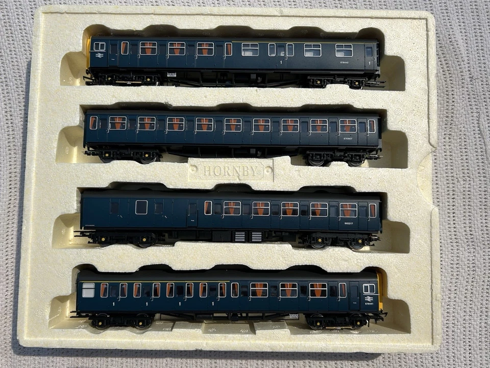 OO Hornby R2946 - BR Class 423 VEP 4 Car Unit - DCC FITTED - EXCELLENT - Image 4 of 4