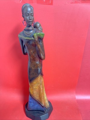 Village Life Africa Stacy Bayne  Bisa   Greatly Loved  104/4500 Patina Figurine
