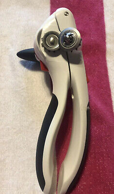 ZYLISS Lock N' Lift 7" Manual Handheld Can Opener with Locking