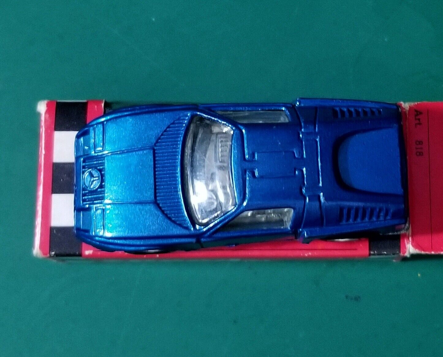 Foto 6 di 9