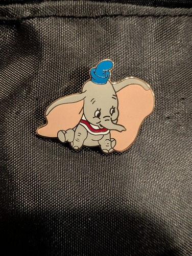 Disney DLR Pin 602 Sitting Dumbo with Blue Hat 2003