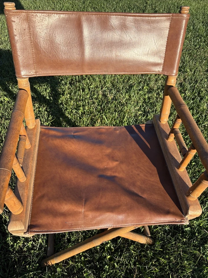 Um par de cadeiras de diretor vintage de couro e bambu Telescope - Imagem 2 de 4