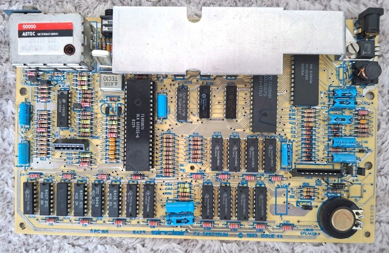 RARE Sinclair ZX Spectrum 48K Issue 4A With Yellow PCB & Blue Lettering. Working