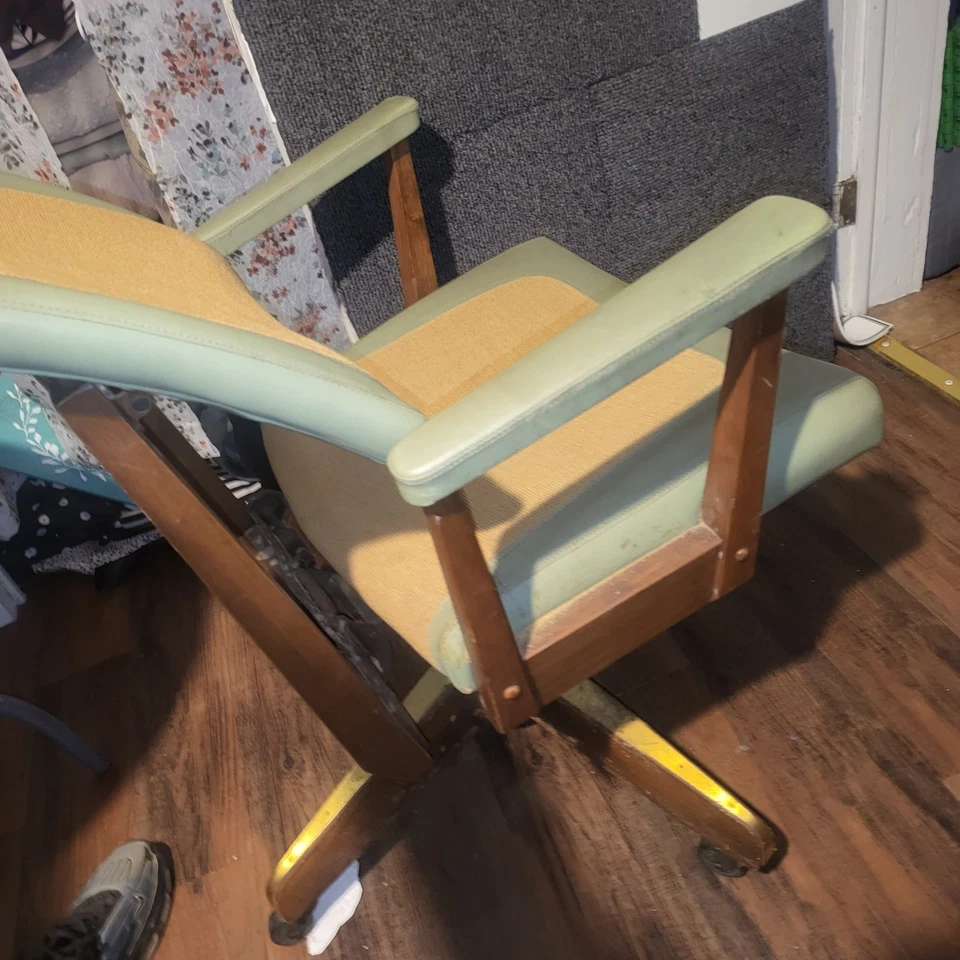 Vintage ALMA Desk / Office Swivel Chair Company Mid-Century Modern Chair - Image 2 of 4