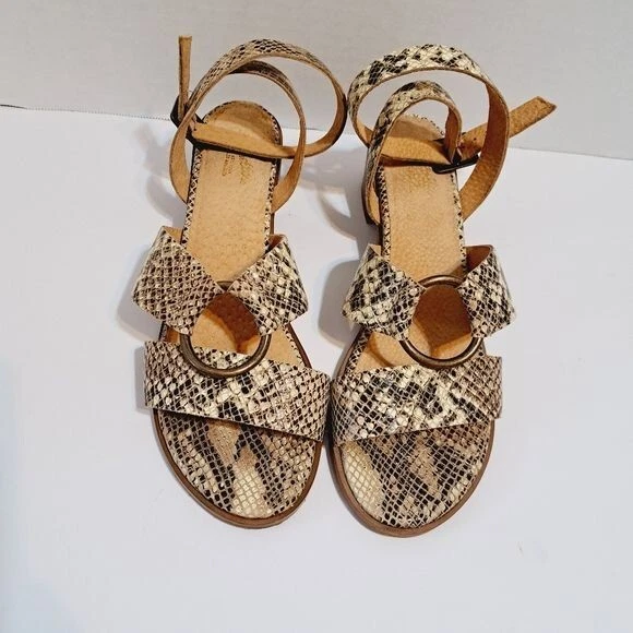 Seychelles Exhilarating Snakeskin Exotic Strappy Low Heel Sandals Size 8.5 - Image 4 of 4