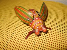 VINTAGE LADY BUG BEETLE TOY WINDUP WITH FLAPPING WINGS - JAPAN