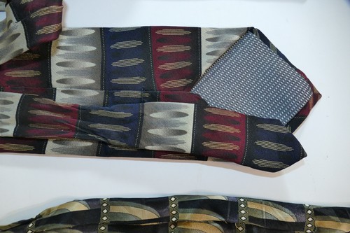 Lot of 3 Men's Silk Neck Ties Hans Christian Anderson Museum Knightsbridge ASG - Picture 14 of 17
