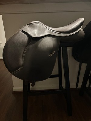 17  WINTEC 500 Close Contact Saddle