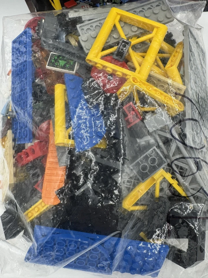 LEGO Ninjago 70631 Garmadon's Volcano Lair, photo 2 of 5