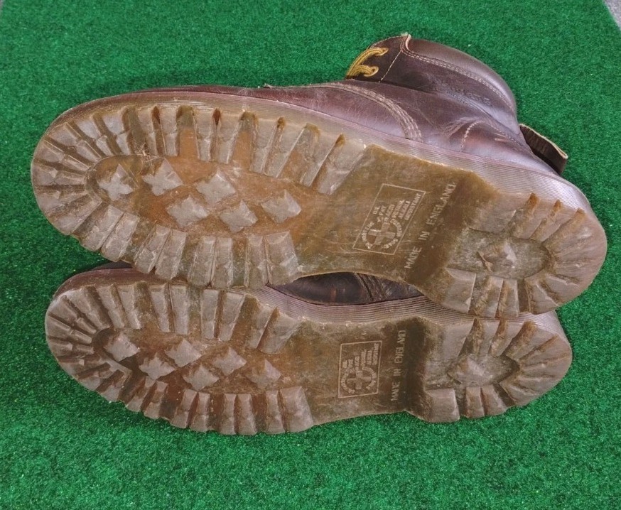 VINTAGE DR. DOC MARTENS Y2K 1990'S LACE UP MEN'S ANKLE BOOTS 10M ENGLAND thumbnail 10