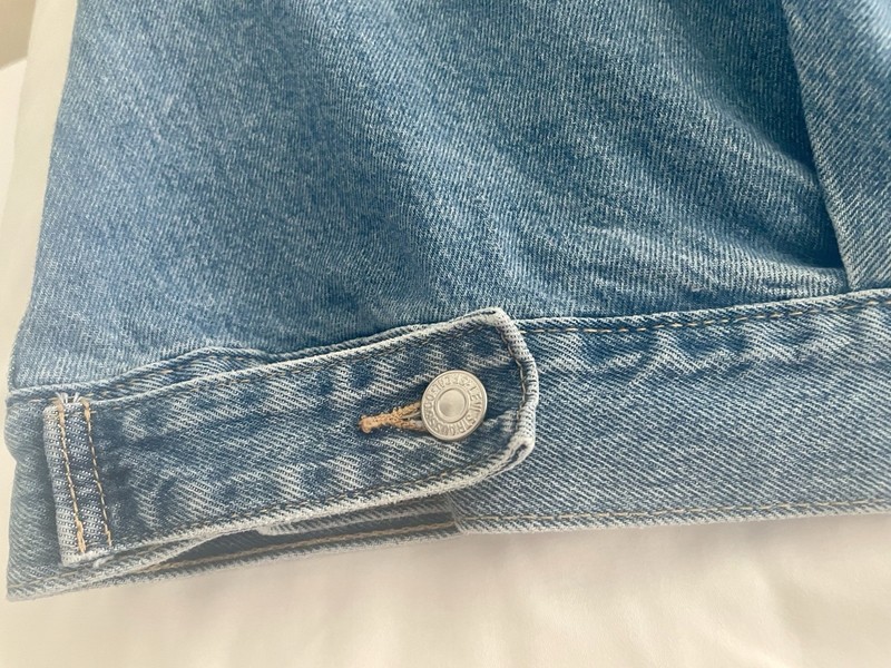 Vintage Woman’s  Levi's DENIM JACKET Size 3X Broken In. Great Condition