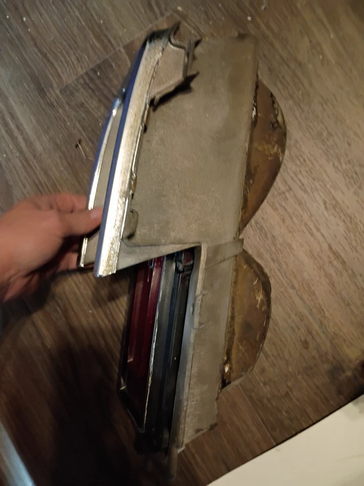 Oldsmobile Cutlass 1973 luces traseras Hurst Olds lámpara 442 bisel y lente Hurst Olds Foto 2 de 4