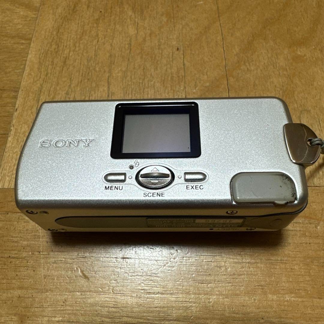 SONY Cyber-shot DSC-U10 シルバー　デジカメ　中古 SONY Cyber-shot DSC-U10 シルバー デジカメ 中古 Sony Cyber