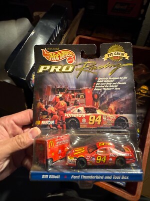Hot Wheels Pro Racing Pit Crew Bill Elliot Ford Thunderbird And Tool Box