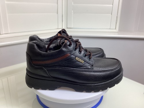 Clarks Gore-Tex Walking Shoes in Black 