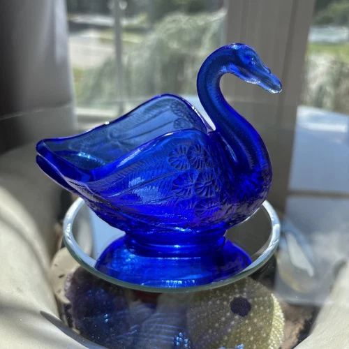 Fenton Cobalt Glass Swan Dish Trinket Vintage Figurine