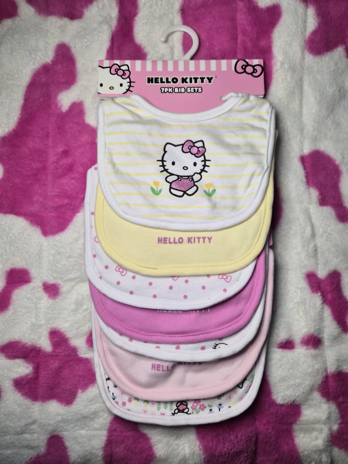 Baby Girl Hello Kitty 7-Pack Bibs - New
Opens in a new window or tab
