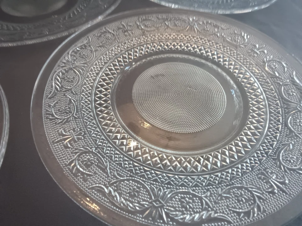 5 x Glasteller, Platzteller, Pressglas, KIG Malaysia - Bild 3 von 4