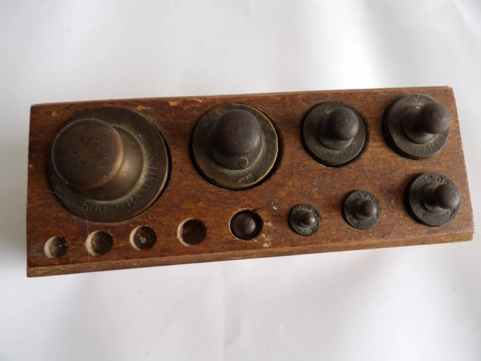 Ancienne boite de poids de balance 2 kg - Photo 2/2