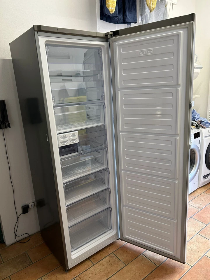 congelatore Beko no frost a colonna - Immagine 3 di 4