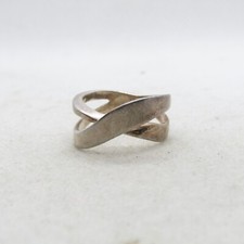 Beautiful Sterling Silver 925 Criss Cross Style Band Ring Size 7.5 K4027