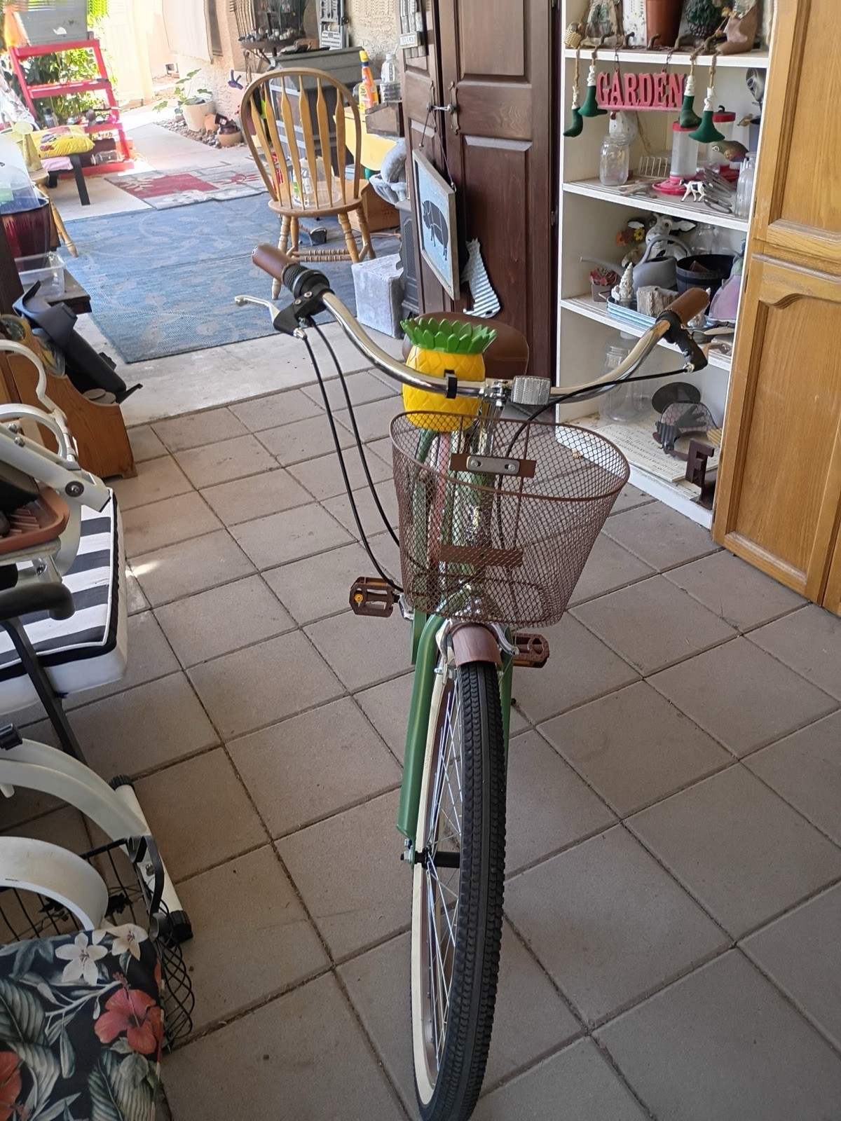 Margaritaville Cruiser Bike 26" Green 7-Speed Basket Fenders