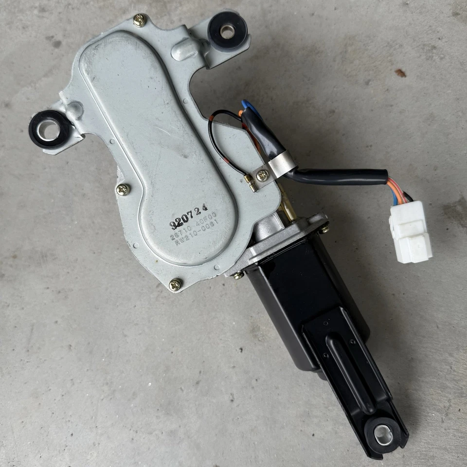 OEM 1989-1994 Nissan 240sx S13 Rear Hatch Wiper Motor - Image 2 of 2