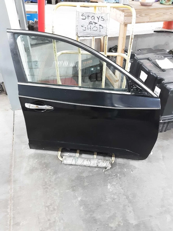 Used Front Right Door Assembly Front fits: 2015 Nissan Altima electric Sdn w/aut - Изображение 2 из 4