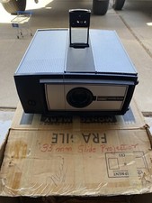 Vintage Montgomery Ward Slide Projector 700 w/ Remote Control  Manual and Box